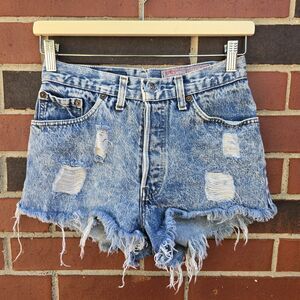 Vintage 80's LEVI'S High Waist Shorts Sz 26 Blue Denim Distressed 265010119 GUC